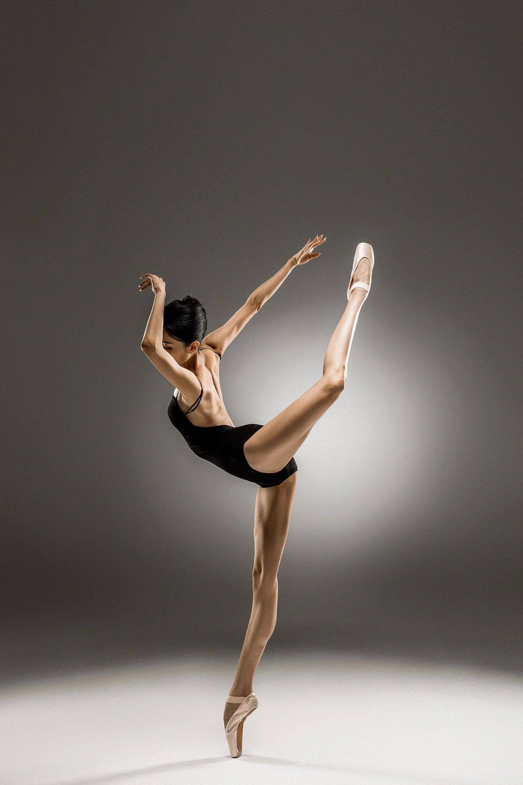 高清完整版艺术写真鉴赏公众号艺星娱乐摄影