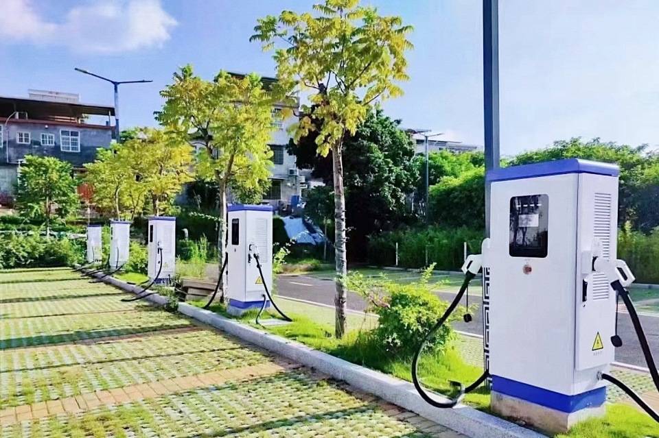 智能充电桩是什么?瑞华智能集成充电桩有哪些优势?_搜狐汽车_搜狐网
