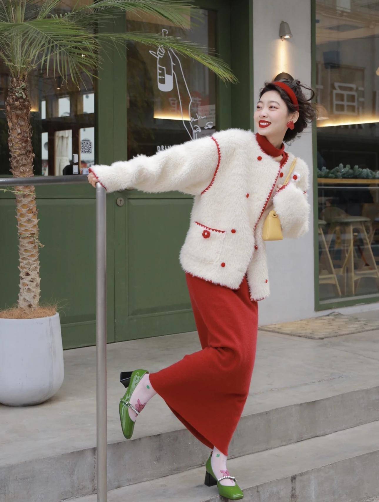用圣诞节的方式开始你的冬日穿搭,红绿经典搭配复古又温暖_红色_毛衣