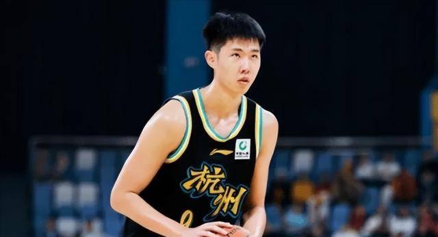 广厦轻取吉林,胡金秋缺阵无碍,赵嘉仁和赵岩昊出色发挥_比赛_朱俊龙_1