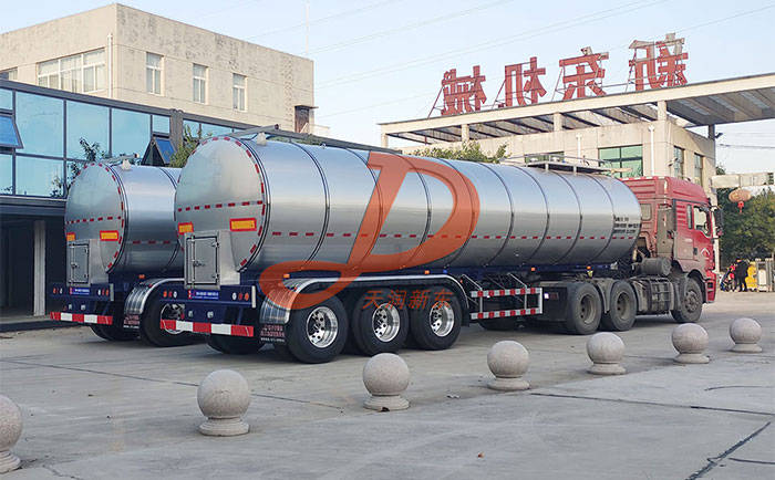 用食品级304不锈钢奶罐车拉奶,安全更放心_罐体_运输_新东