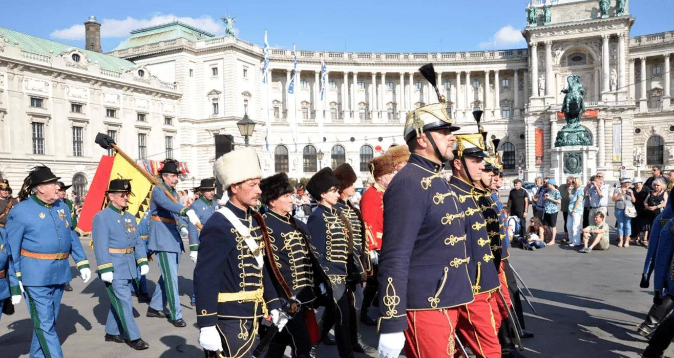 参加女王葬礼的有趣嘉宾:南斯拉夫"国王",最后一位在世的沙皇_王国