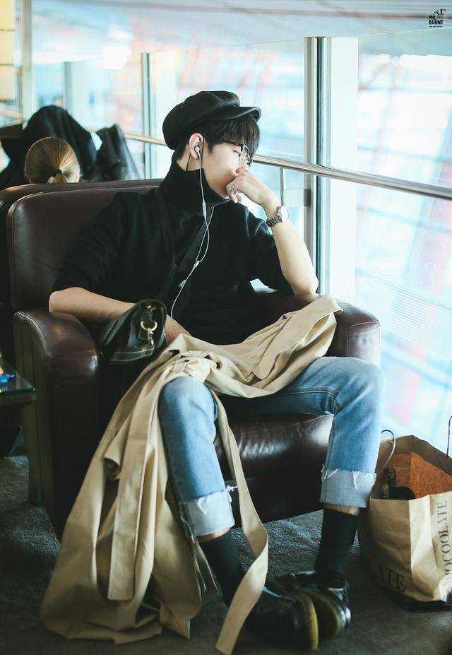 魏无羡现代装造型,简约低调给人舒适感,最后一套绝美_肖战_王一博