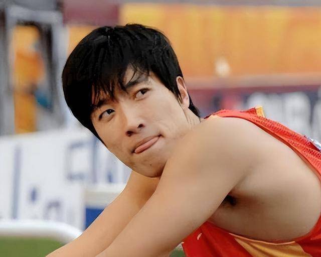 "亚洲飞人"刘翔,为国争光赢54枚金牌,为何后来却遭国人谩骂?