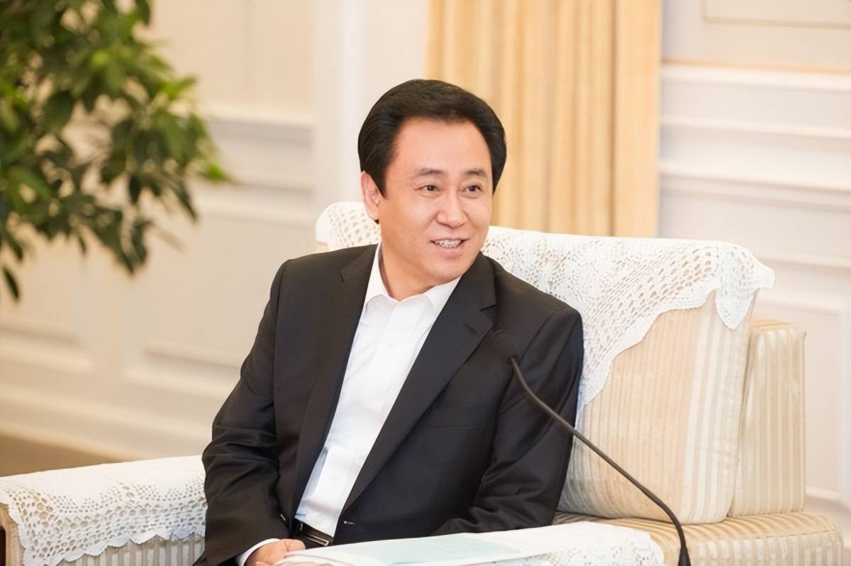 许家印又有两个坏消息,中东财团决定撤资,恒大汽车高管也落网了_纽顿