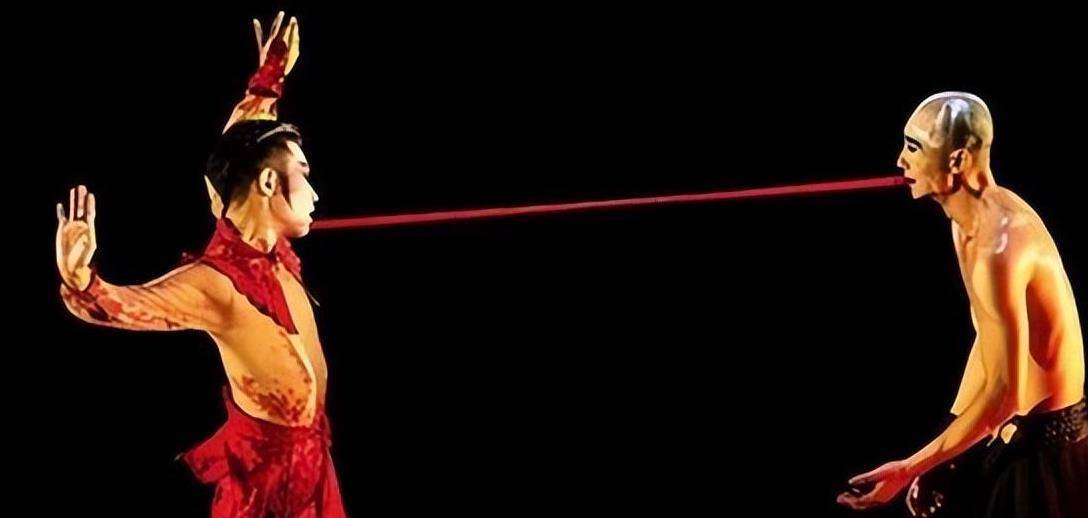 46岁巨婴郭冷:除了跳舞,连灯泡都不会装,年入百万至今未婚_舞蹈