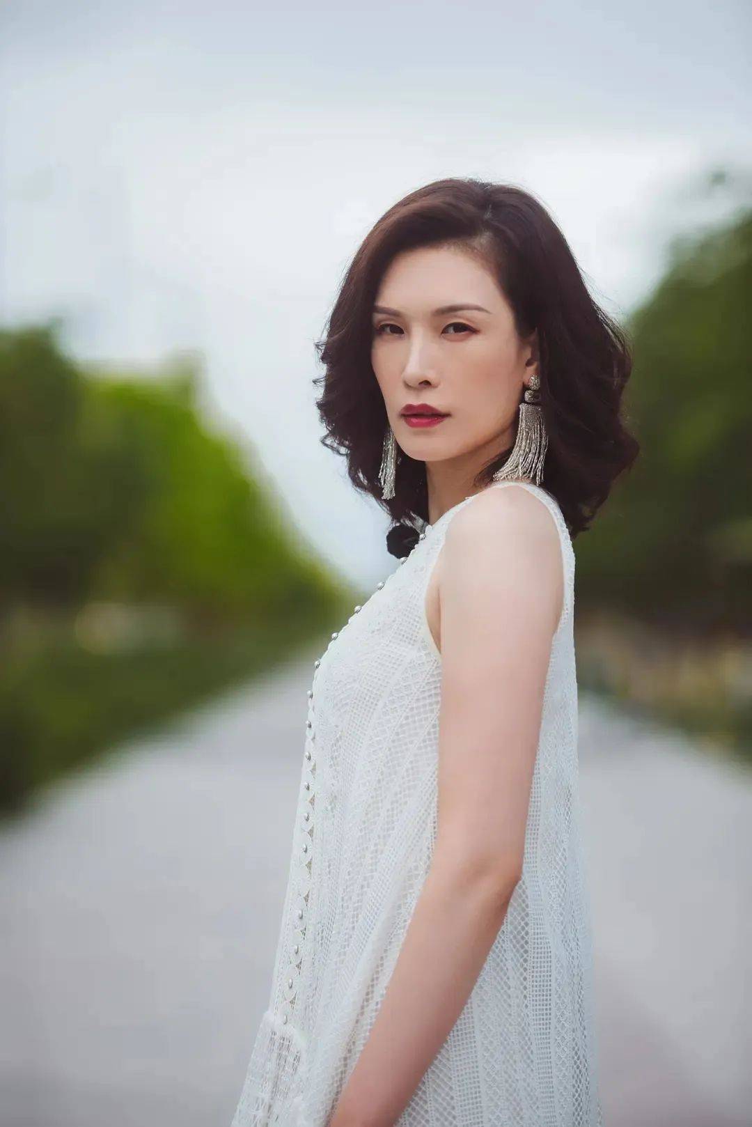 9分的《再见爱人》中,佟晨洁刷了大量的存在感,话题度很高.