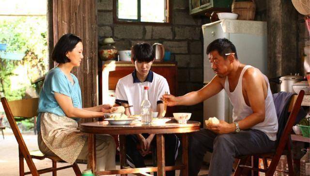 易烊千玺有少年的你,王俊凯电影代表作还会远吗_影片_陆川_杰作