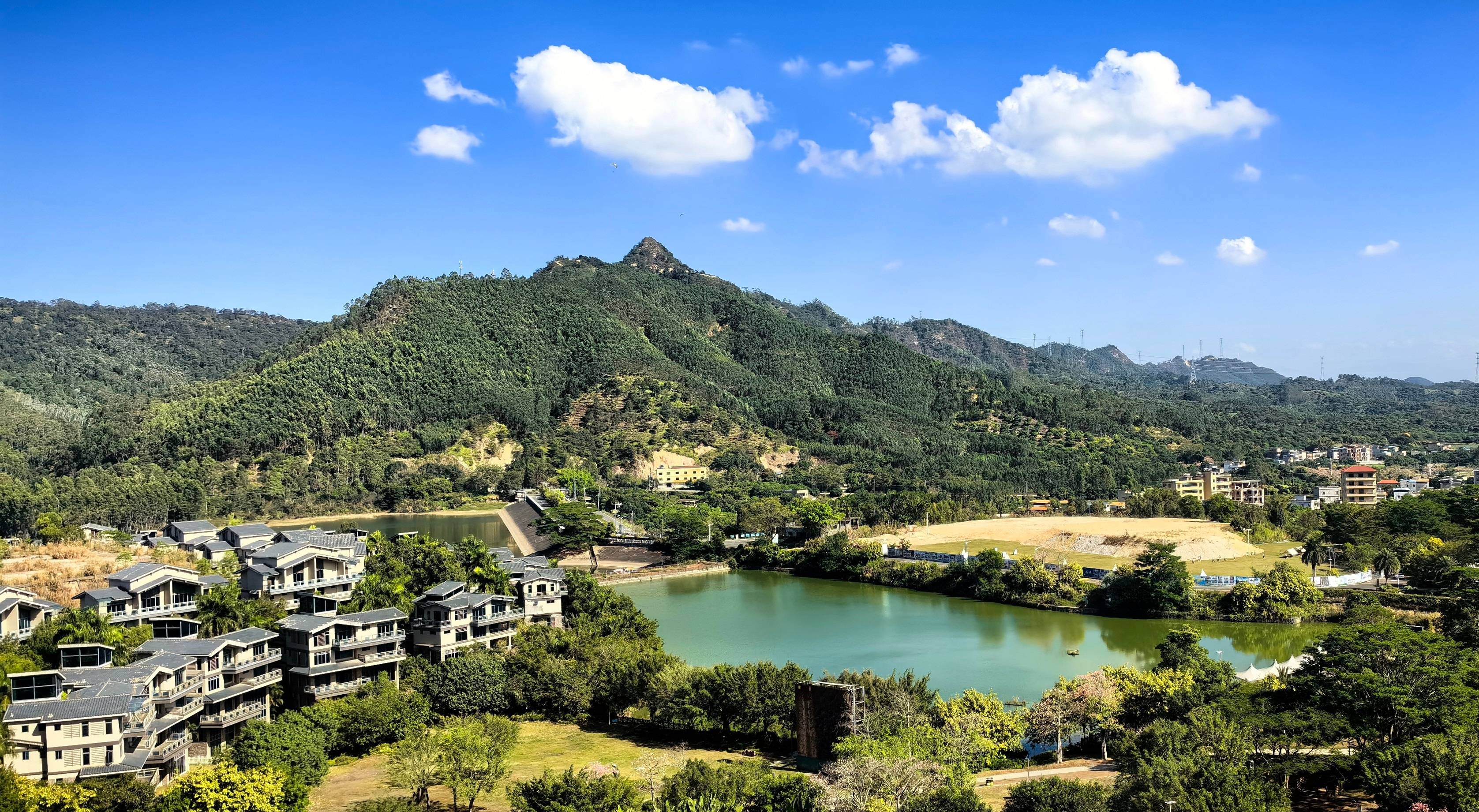 田野风情特色民宿,亚维浓生态园湖景木屋,凤咀民宿等富有田园风光特色