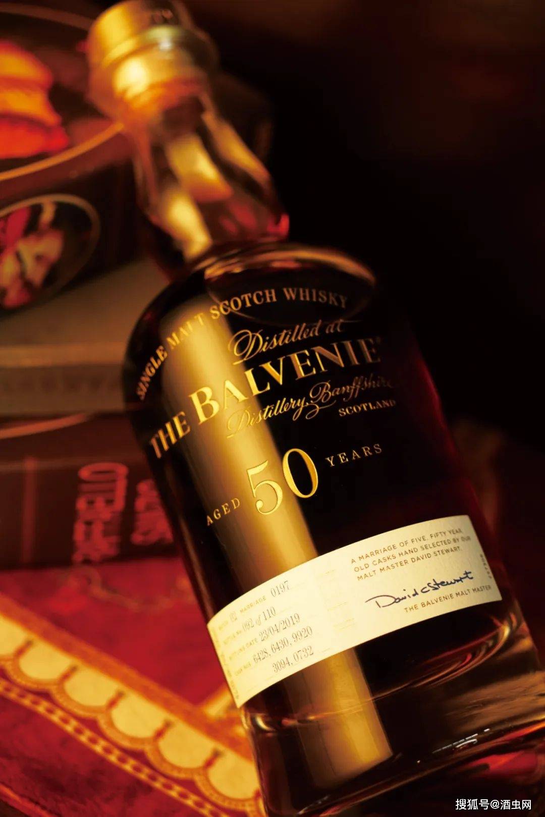 從1987年開始,蘇格蘭百富威士忌發佈50年系列—balvenie fifty,歷經多