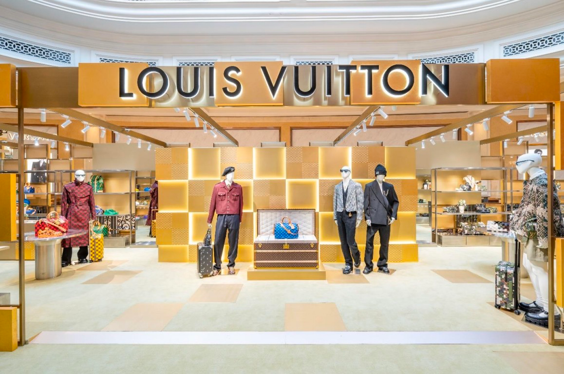 louis vuitton於澳門四季名店開設2024春夏男裝系列限時概念店_客人