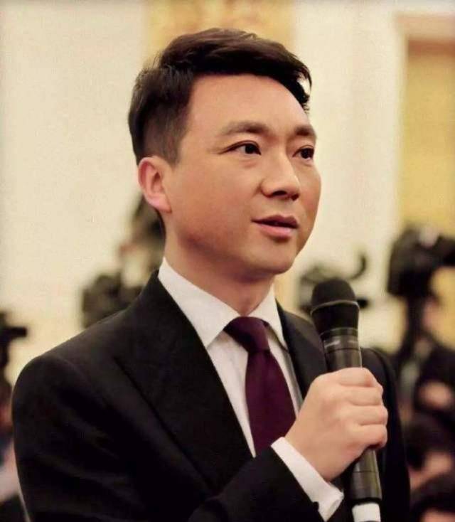 央视十佳主持人名单出炉:康辉撒贝宁上榜,董卿任鲁豫遗憾落选_工作