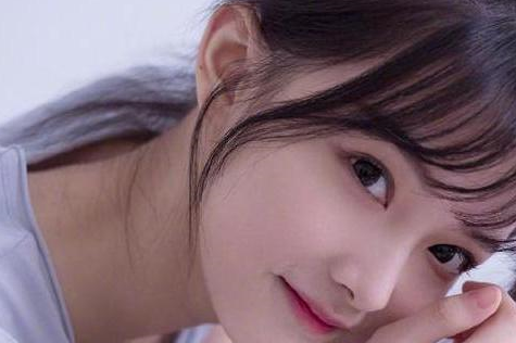 他们十分有女人味,喜欢撒娇,很招男人喜欢,双鱼座无比浪漫,他们会幻想