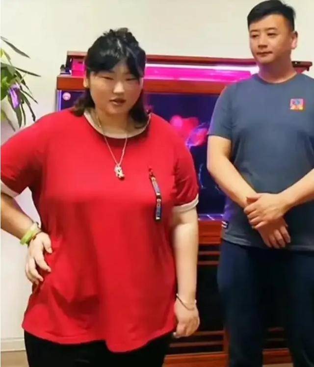 《星光大道》,没想到他一夜之间红遍大江南北_朱之文_李玉华_大衣