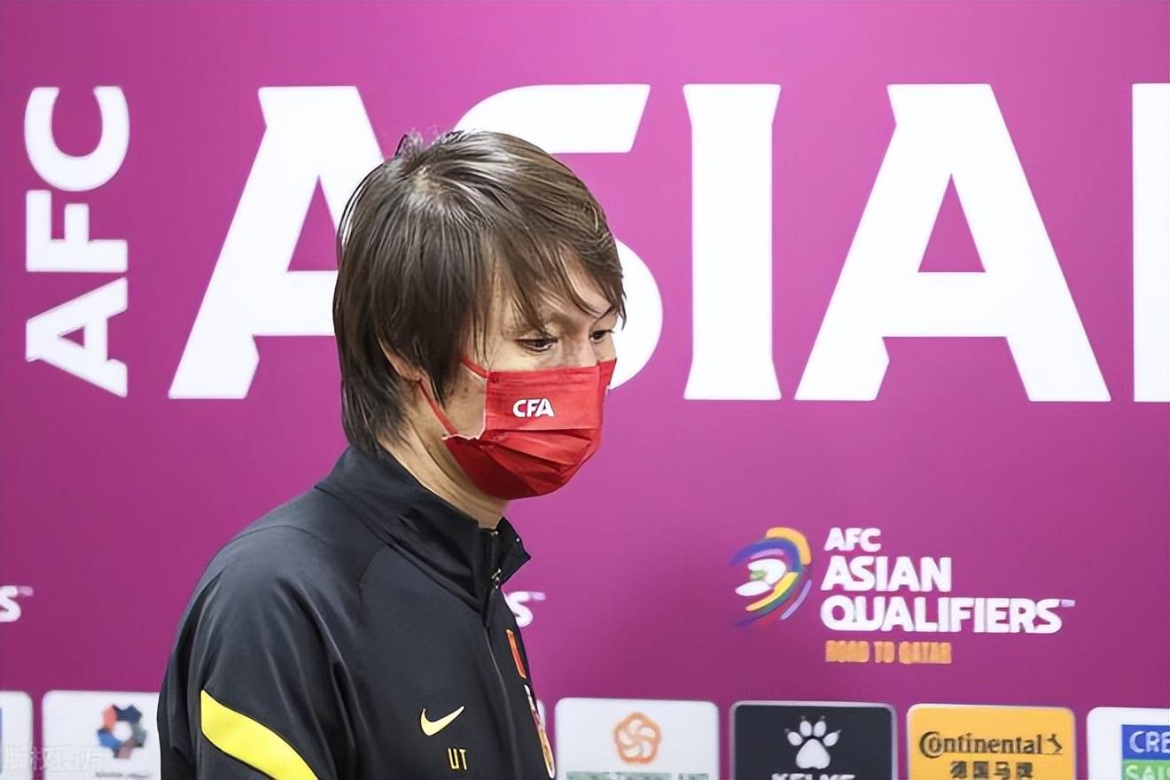 记者:没离婚没去美国,花重金为李铁请律师_龙菲_赵震_陈戌源