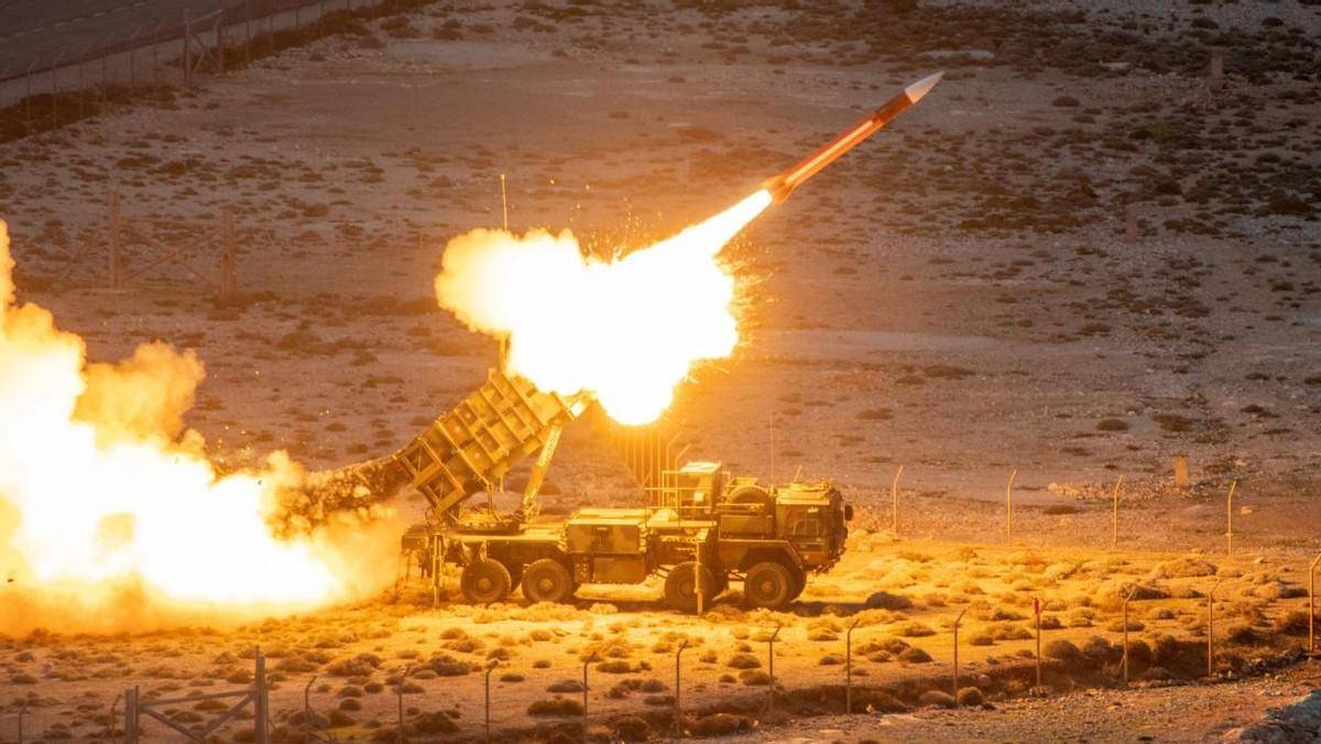 红海导弹攻防战打响,美舰拦截失败暴露重要数据_胡塞_美军_武装