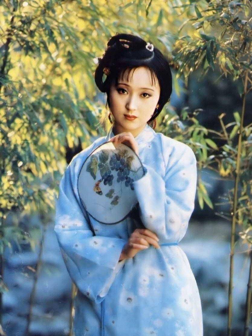 俗话讲"娶妻当娶林黛玉",黛玉为啥这么有魅力?答案来了!