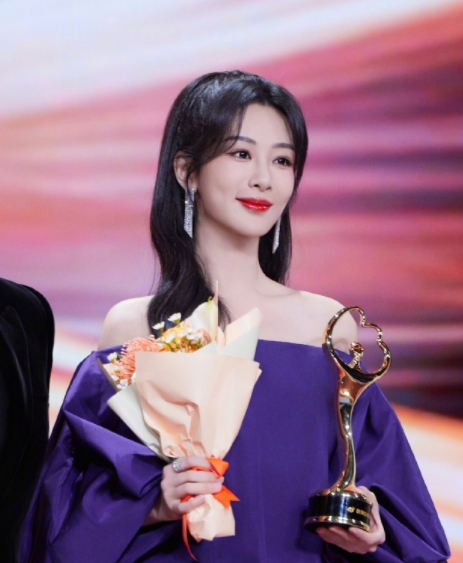 赵露思生图曝光,这脸是认真的吗?_虞书欣_杨紫_网友