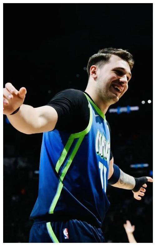 潘粤明:董洁的辜负让他意难平,中年靠网剧翻红,儿子成余生之痛_经历