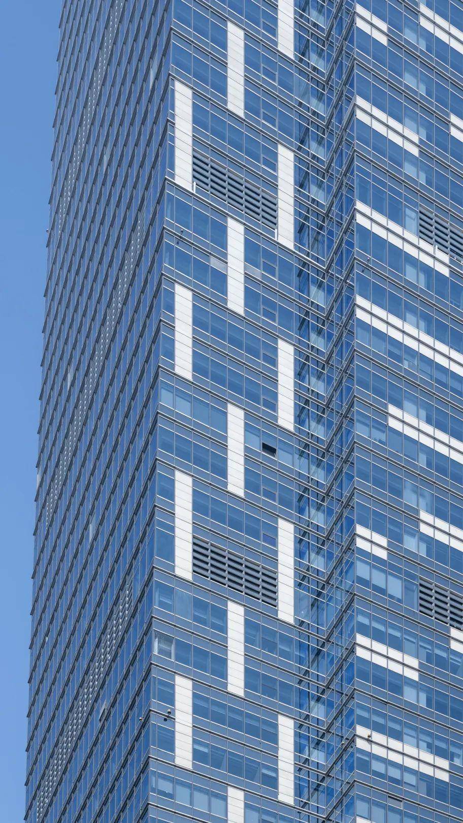 湖北省内最高的全办公塔楼——武汉企业天地1号,形如"船舶"_creatar