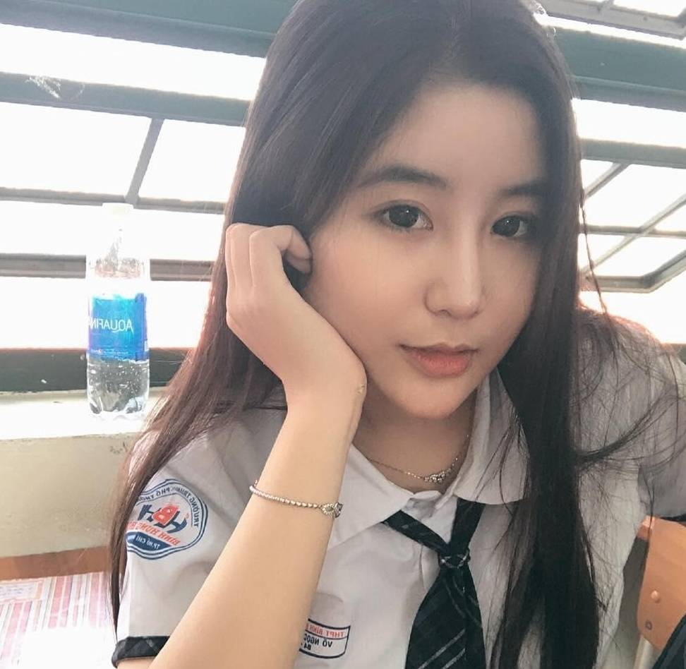 17岁越南高中生,身材很"成熟"!4个动作打造青春身材_训练_天使_腹肌