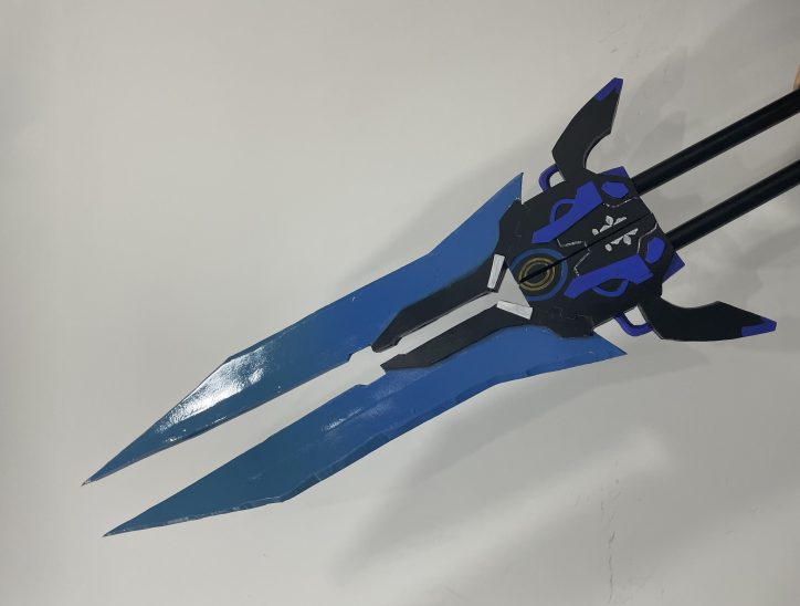 title是《崩坏星穹铁道》游戏里一位风系角色——丹恒的武器,长枪上