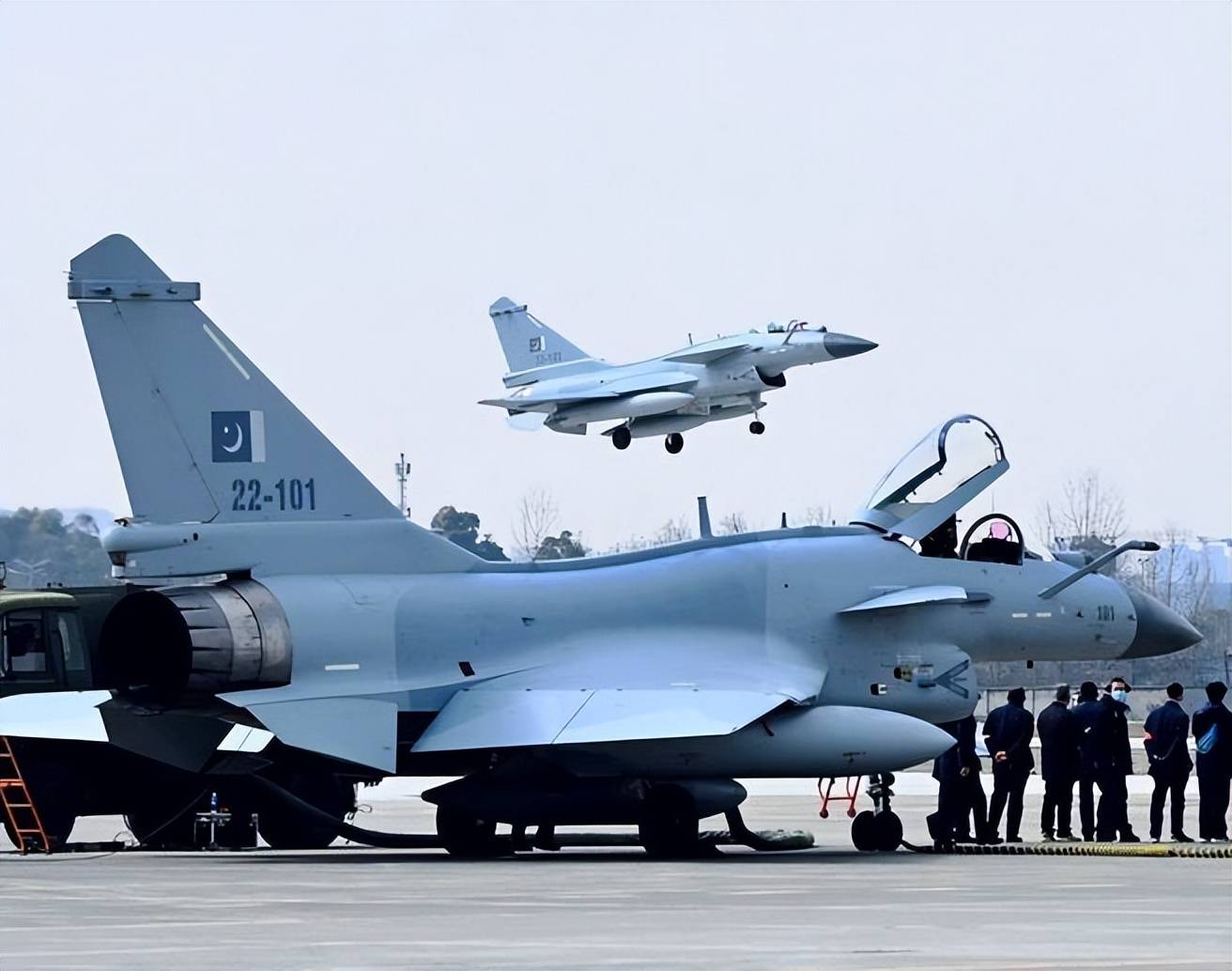 伊朗连续轰炸三国,巴基斯坦强烈抗议,到底有多大的计划?