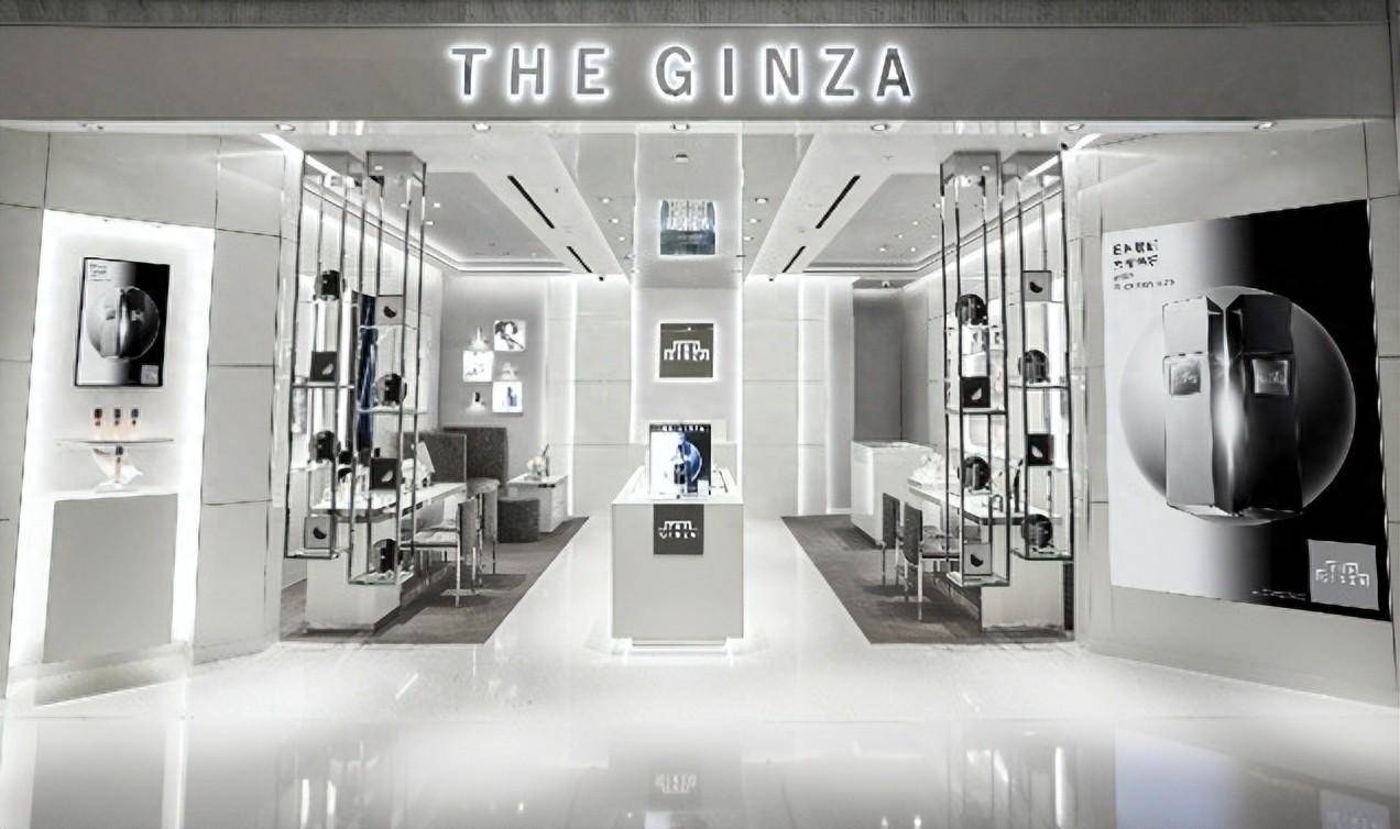 the ginza御银座郑州大卫城精品专柜,设计将时尚与摩登融合,凝塑东京