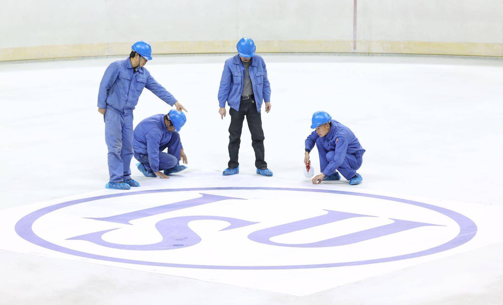 场馆浇冰工作有序进行,四大洲花样滑冰锦标赛静待上演_赛事_冰面_赛场