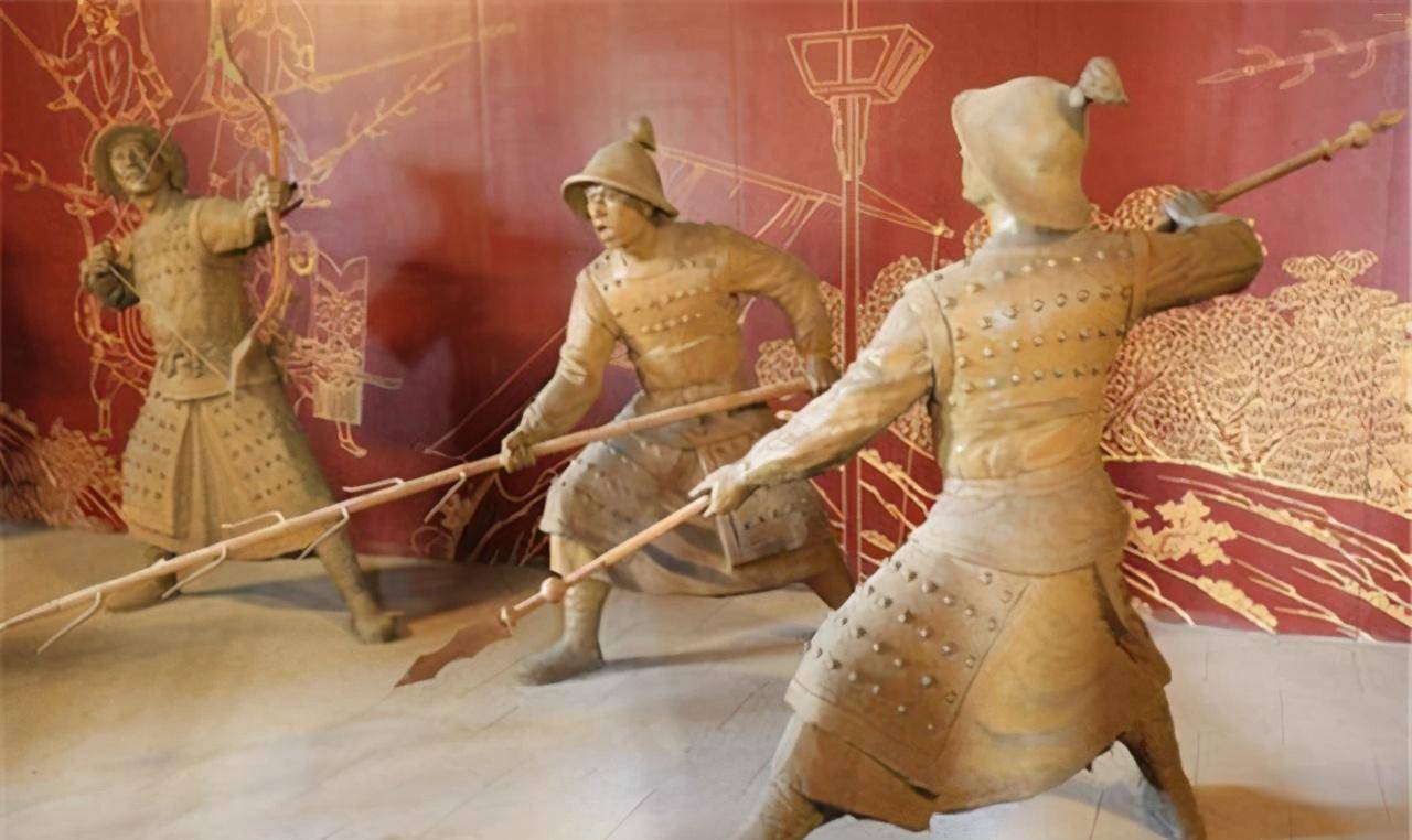 戚继光发明的独家武器——狼筅,它的本质就是长矛,有特点的地方在于长