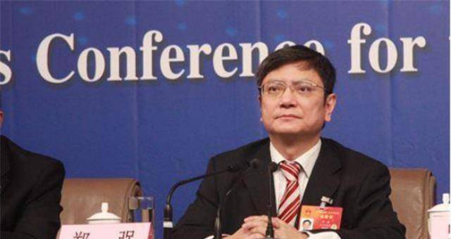 浙大网红教授郑强,"没出息"的儿子被开除两次,却考上985大学_孩子