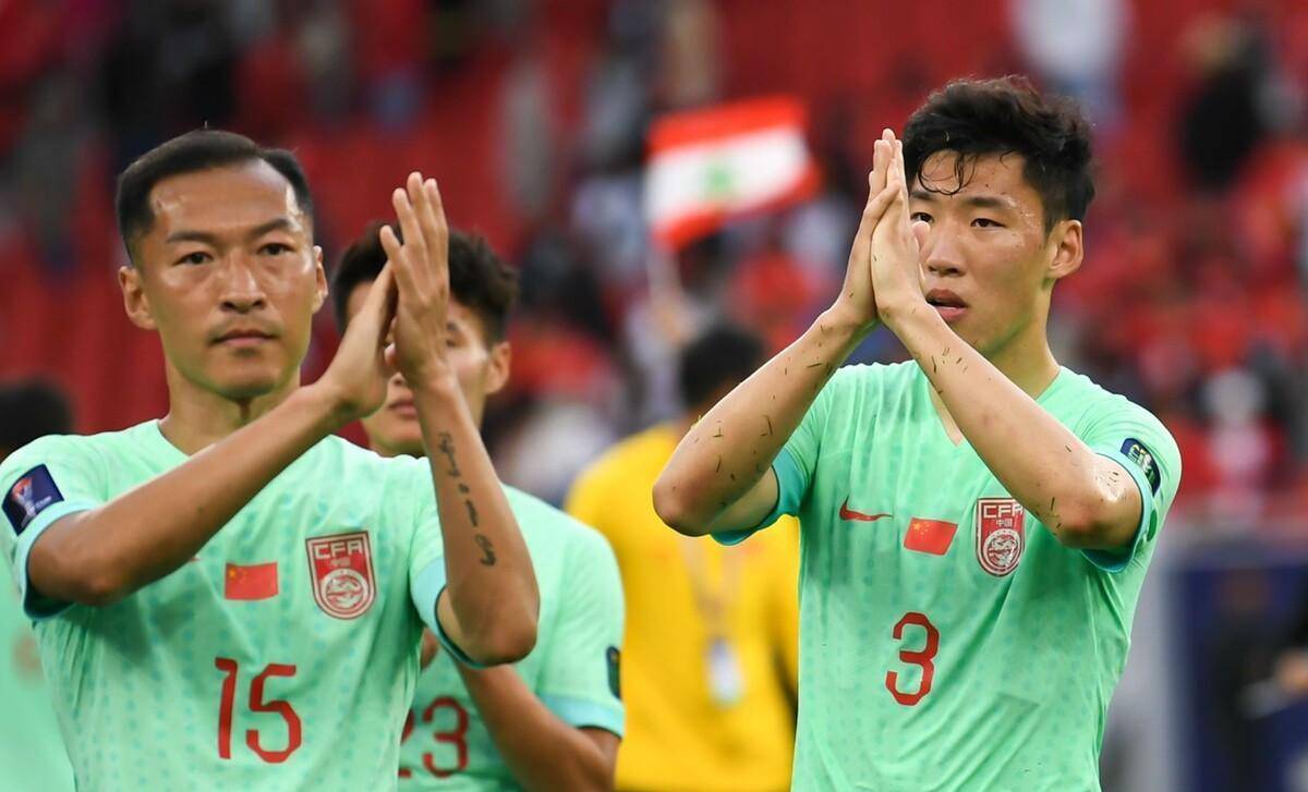 国足内讧丑闻曝光,扬科维奇下课警钟敲响,黄健翔不留情面_比赛_球迷