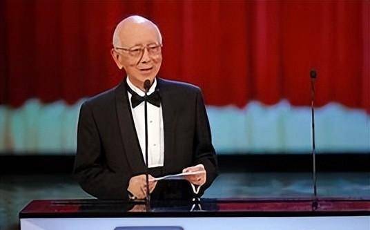 深陷台湾省三大血案,被砍七刀后回敬14刀_成龙_邹文怀_邵氏