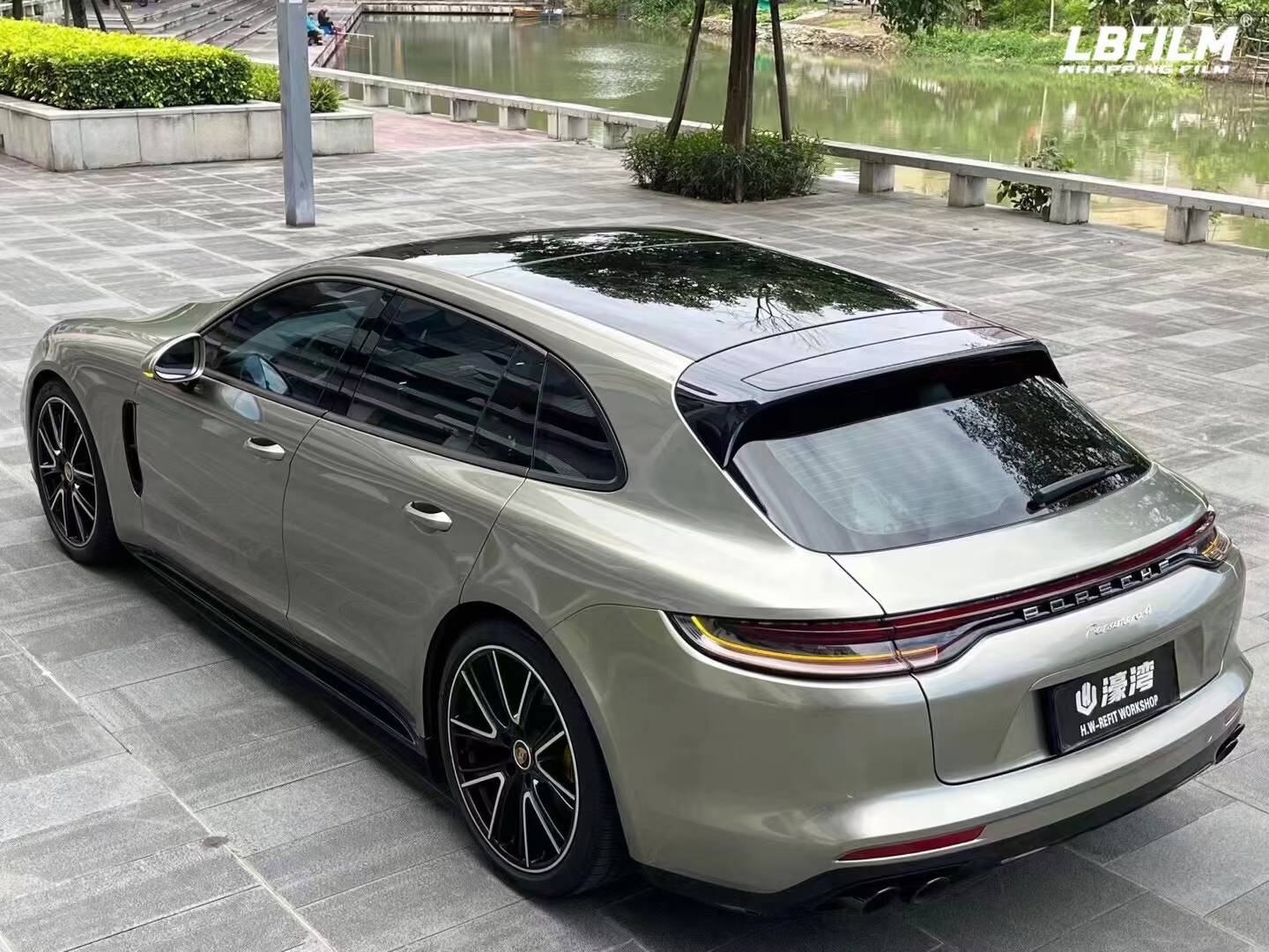 保时捷帕拉梅拉lb改色膜砂金石绿,质感与高级感拉满的颜色