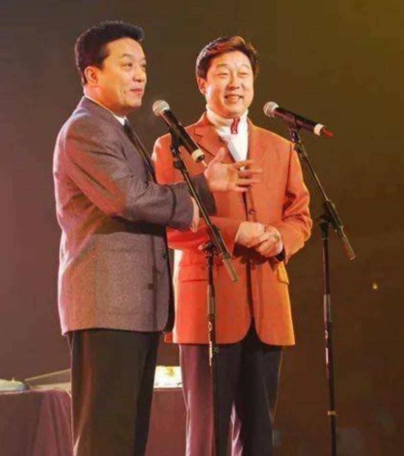他的妻子,郭燕娟,不仅是北京人,也是著名表演艺术家单田芳的唯一女
