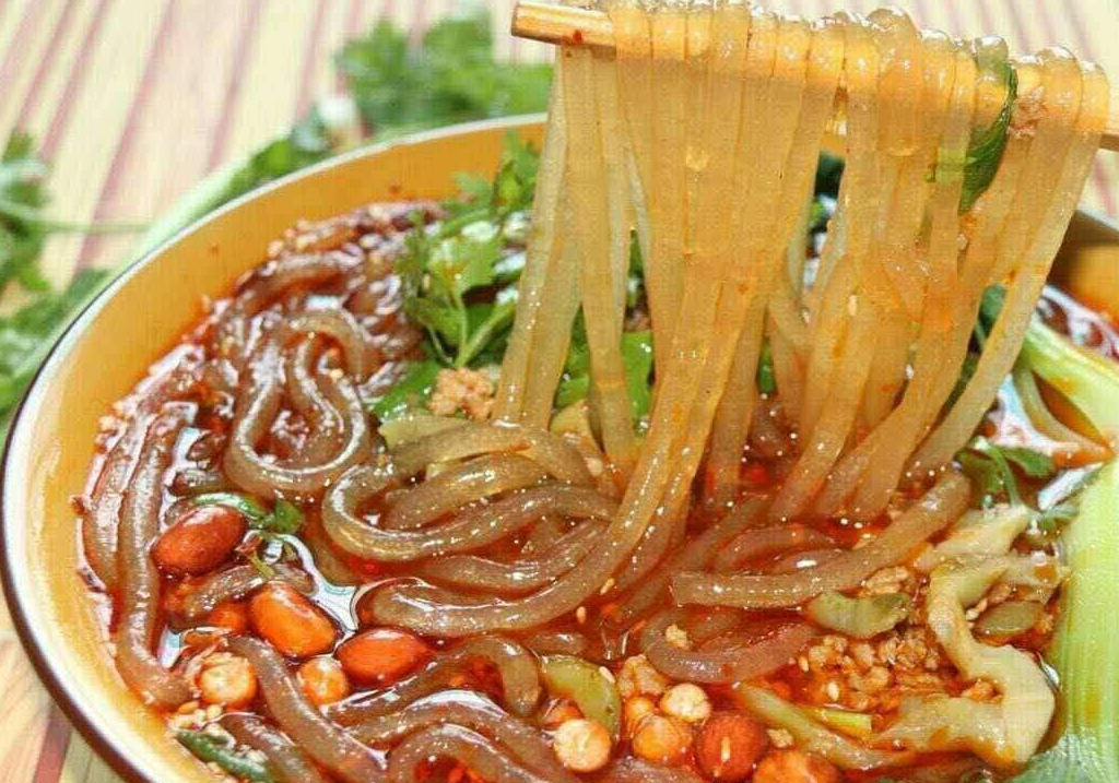 居家旅行必备之美味:家也能做的重庆酸辣粉,馋了的时候来一份!