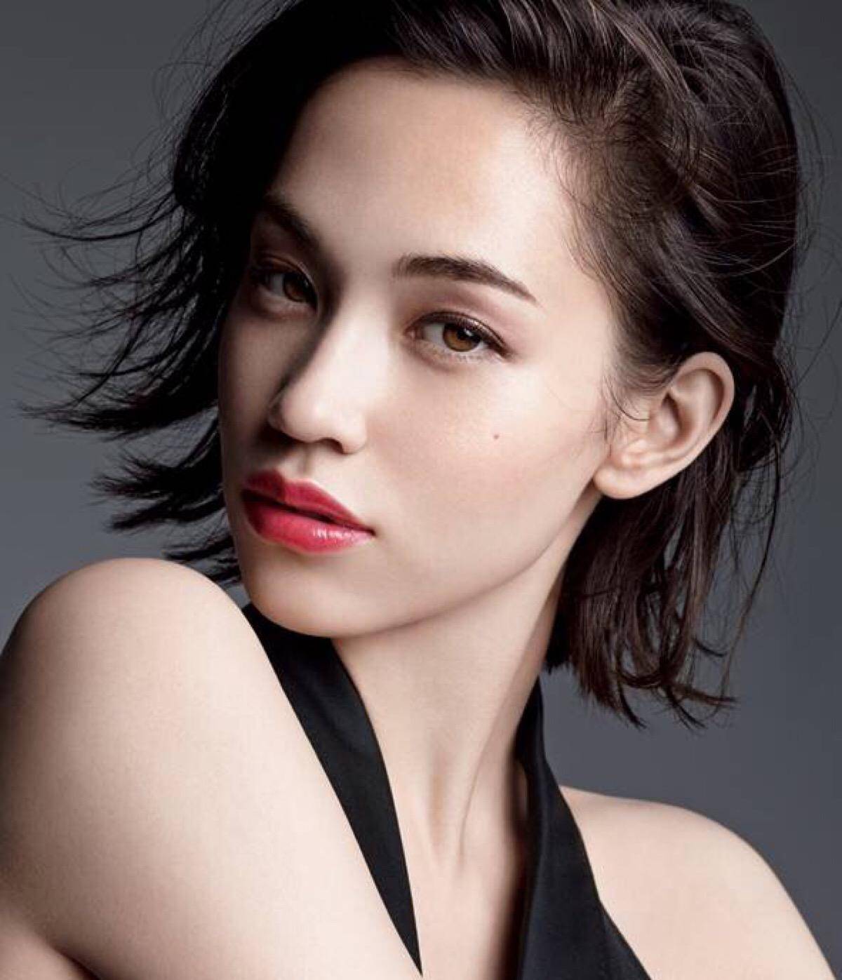 为艺术献身的女星-水原希子,权志龙的"绯闻女友"