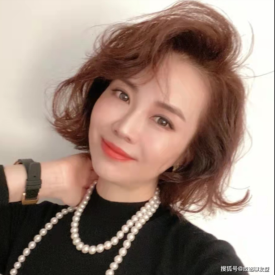 40岁女人最新发型图片