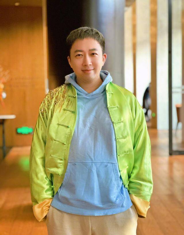 跟底下艺人抢称号,直言赵晴只配当丫鬟,于正到底有多红?