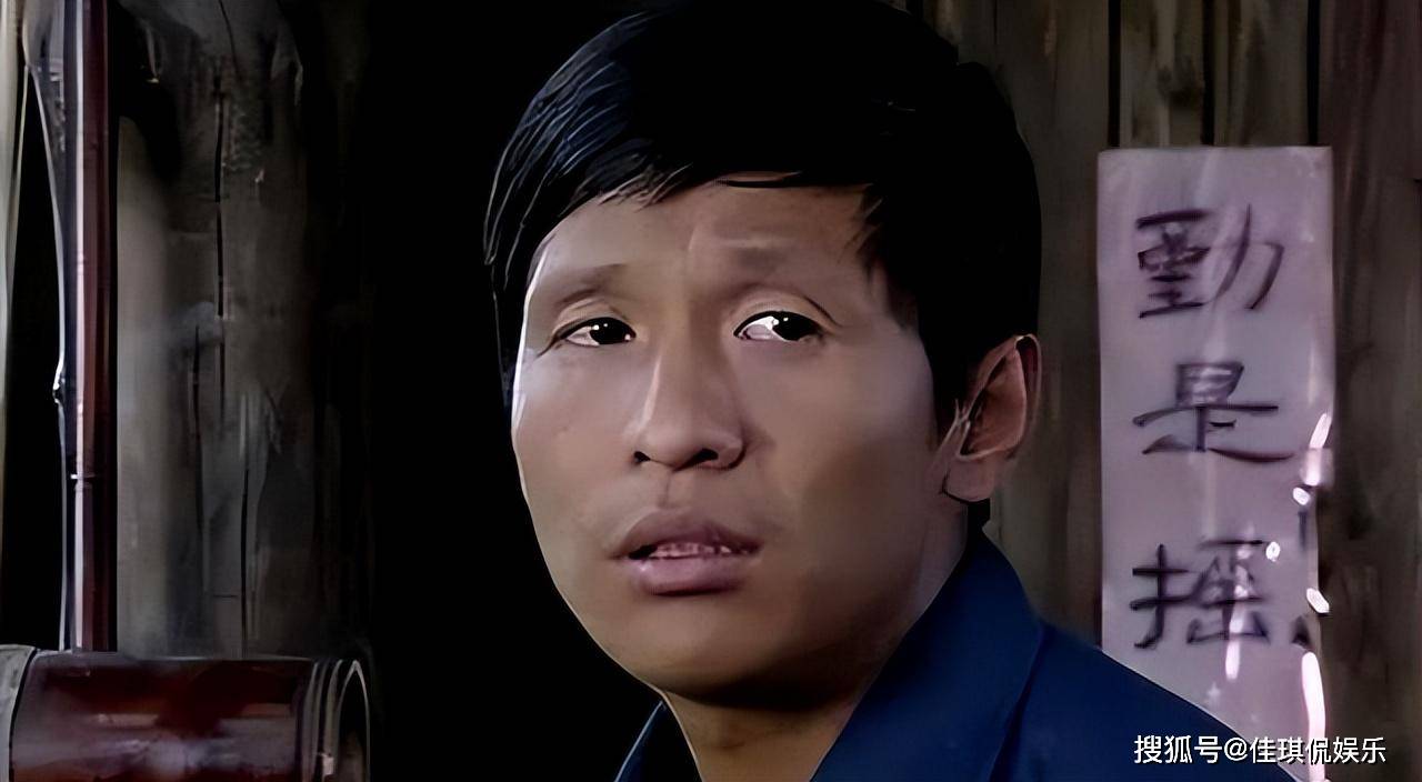 宋小宝:成名后抛弃霍晓红,再婚娶粉丝王雪,如今成人生赢家_表演_工作