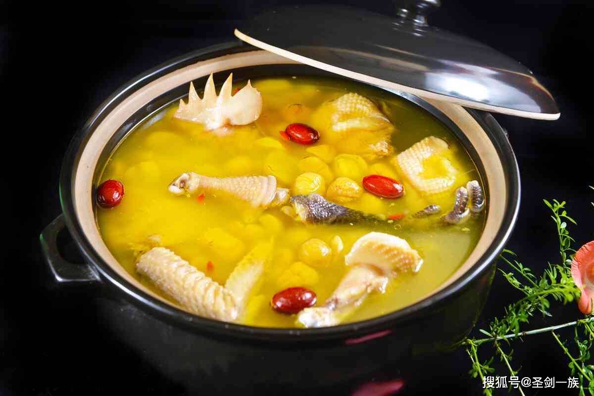 最后淋上小半碗水淀粉,大火收汁即可,把煮好的肉沫浇到蒸好的鸡蛋上面