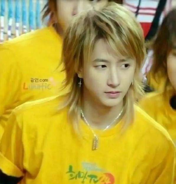 现在嫌他们丑,当年追成狗,这几位发福的明星,当年都是美女帅哥_韩庚