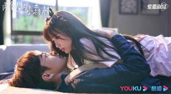 《祈今朝》虞书欣历代cp:和王鹤棣超配全网嗑疯,《永夜星河》二搭