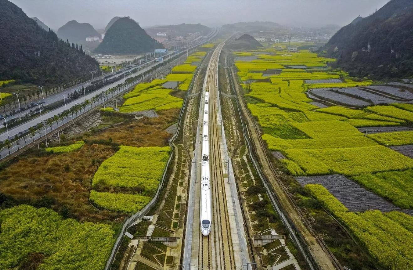 同时,宝鸡还将成为银渝高铁线上最为重要的过渡城市,这就是实现西南与