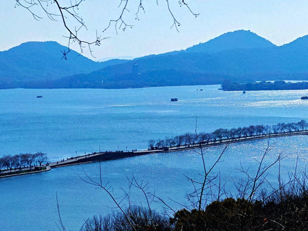 有你更酷,两线体验宝石山登高看杭州西湖的美景