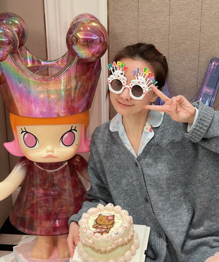 吴昕41岁生日照惊艳网友,逆龄生长似少女,努力改变赢得称赞_因为_什么