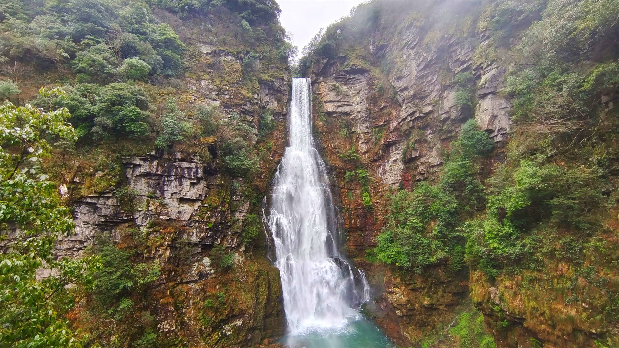 井冈山龙潭瀑布介绍图片