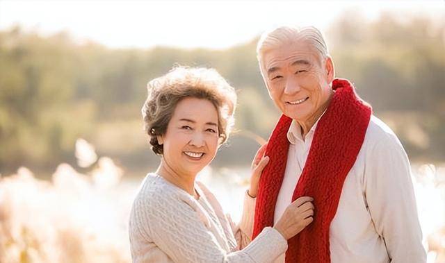 "晚年苦不苦,就看五十五",4个表现断定,你晚年生活是否幸福_老年_养老
