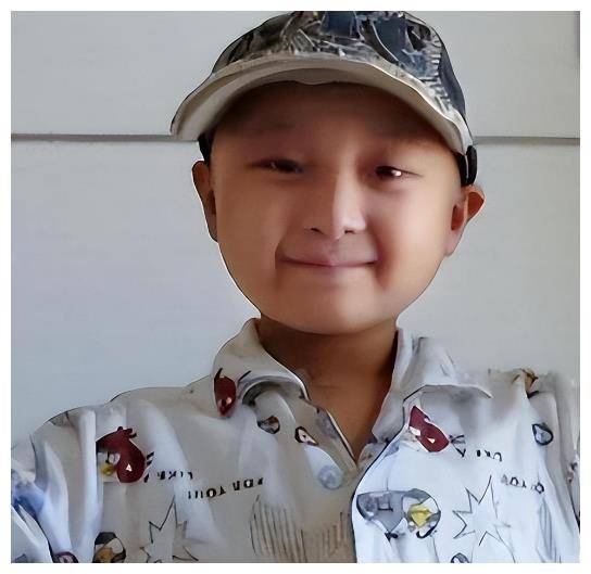 6岁登上春晚8岁去世,患病时还在继续演出_邓鸣_爷爷_戏曲