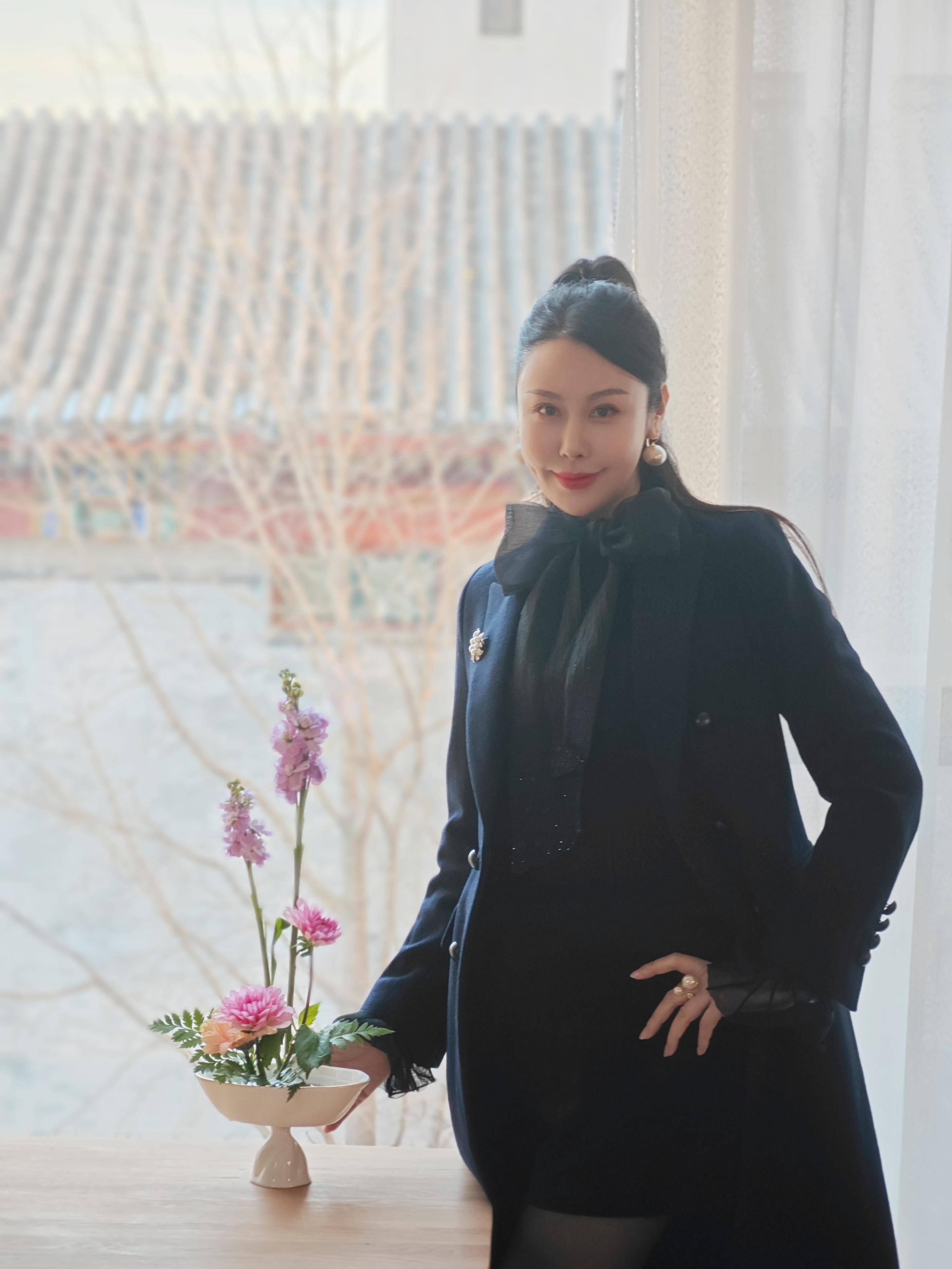 王彦华获第八届华美风尚盛典年度风尚女演员大奖